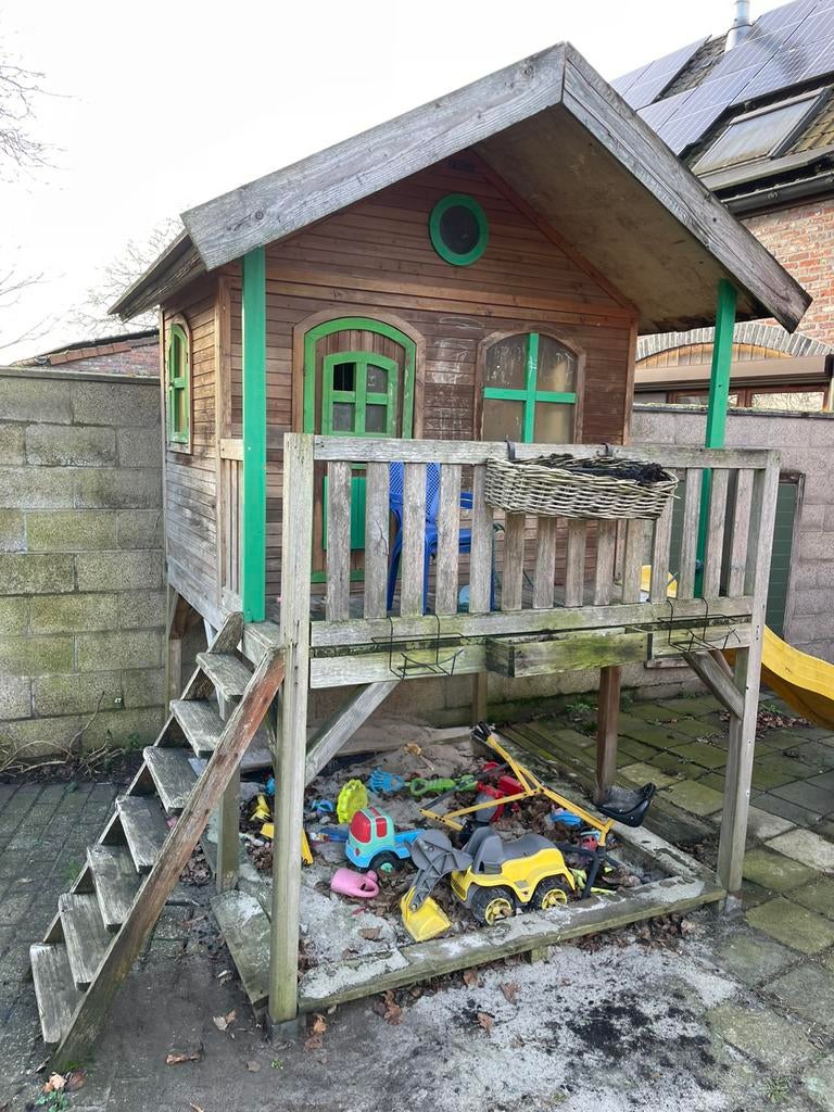 Speelhuisje met zandbak en speelgoed, Ophalen, Zo goed als nieuw, Zandbak