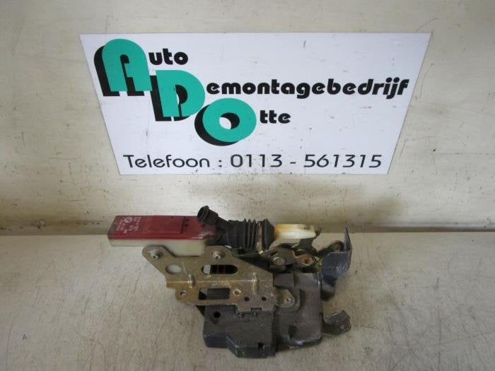 Serrure portière mécanique 4portes arrière gauche d'un BM, -, 3 mois de garantie, Utilisé, -