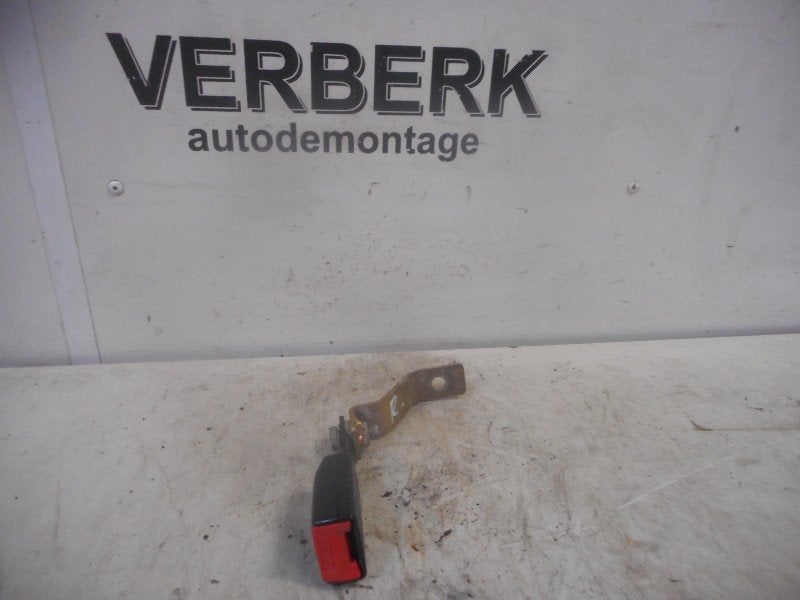 BOUCLE DE CEINTURE ARRIÈRE DROIT 406 Coupé (8C) (8483028), Kontakt-peugeot@peugeot.com, Utilisé, Peugeot Deutschland GmbH, Bahnhofsplatz
65423  Rüsselsheim, DE