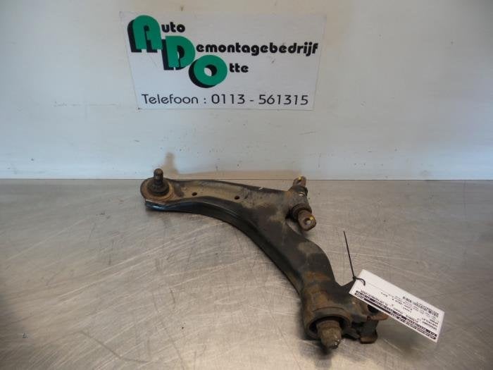 Draagarm links-voor van een Chevrolet Spark, Gebruikt, -, Ophalen of Verzenden, -