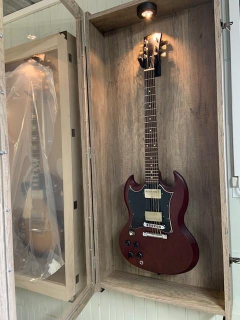 gibson sg linkshandig, Musique & Instruments, Instruments à corde | Guitares | Électriques, Envoi, Gibson