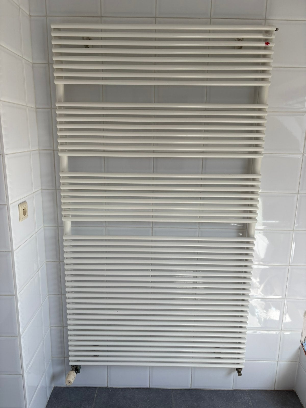Acova badkamerradiator op aardgas, Ophalen, Gebruikt, Radiator