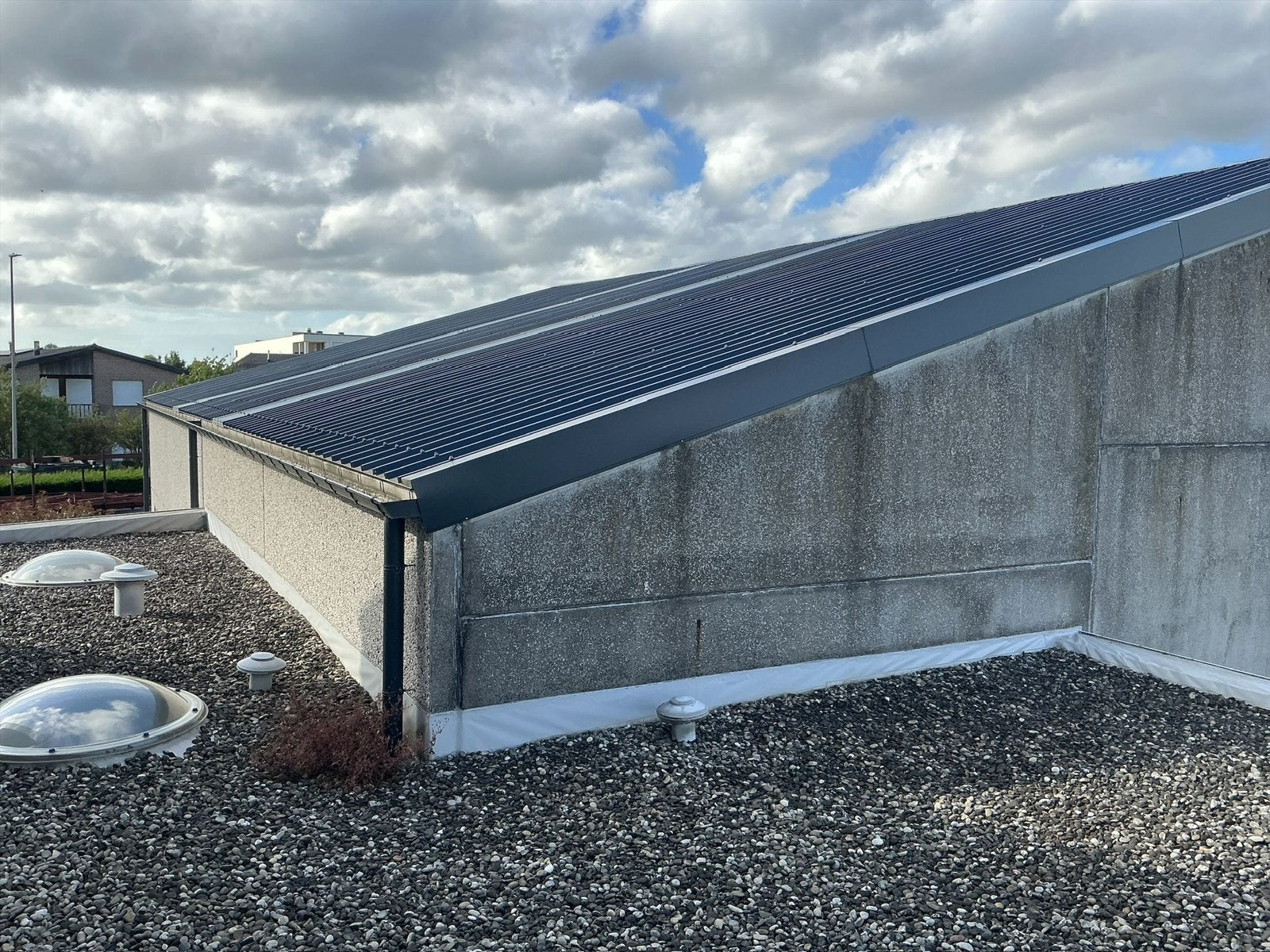 Hangar à démolir/terrasses en acier isolées, 15 m² ou plus, Gris, Enlèvement, Utilisé