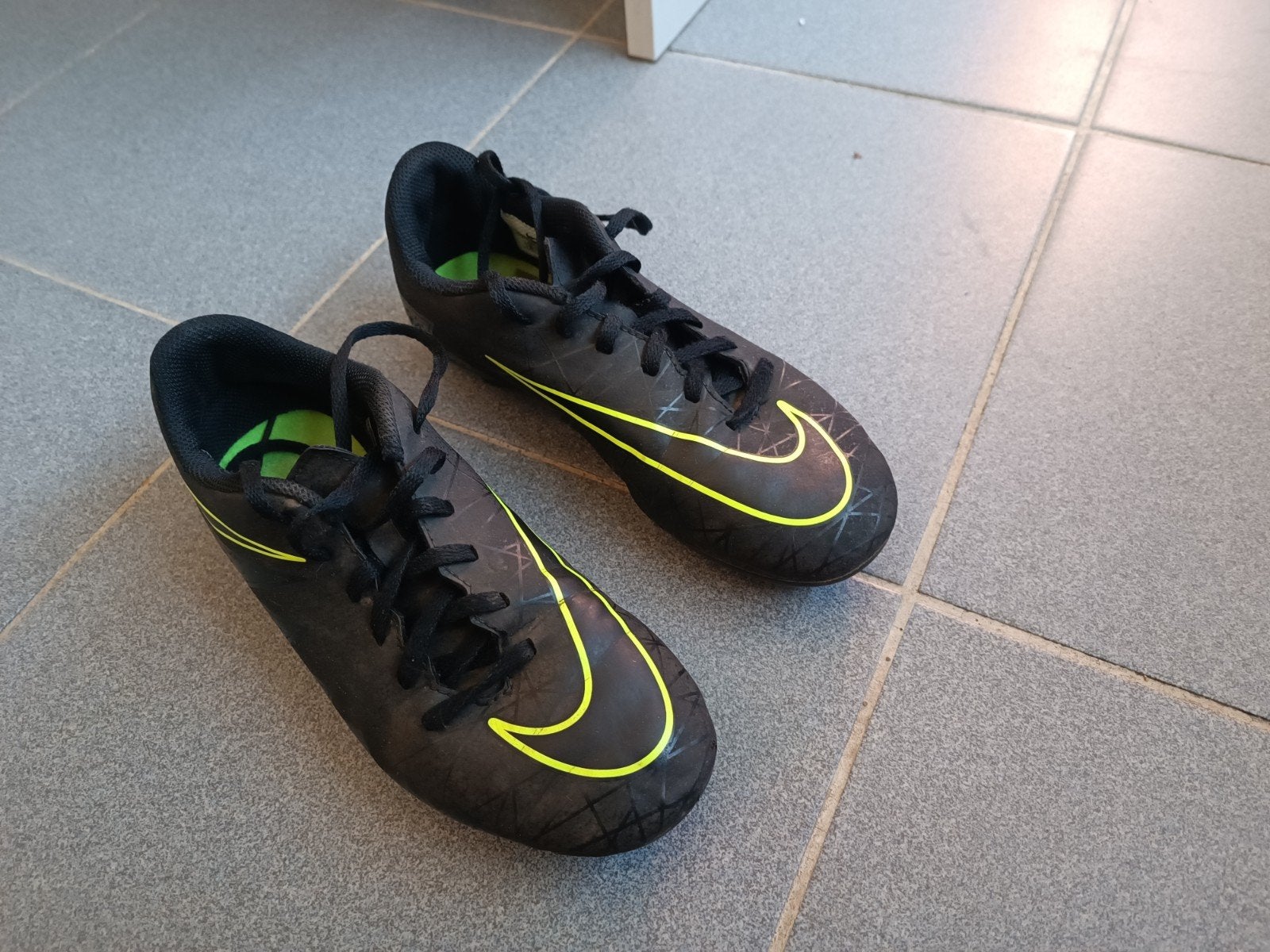 RANST - Nike voetbalschoenen maat 36, Ophalen