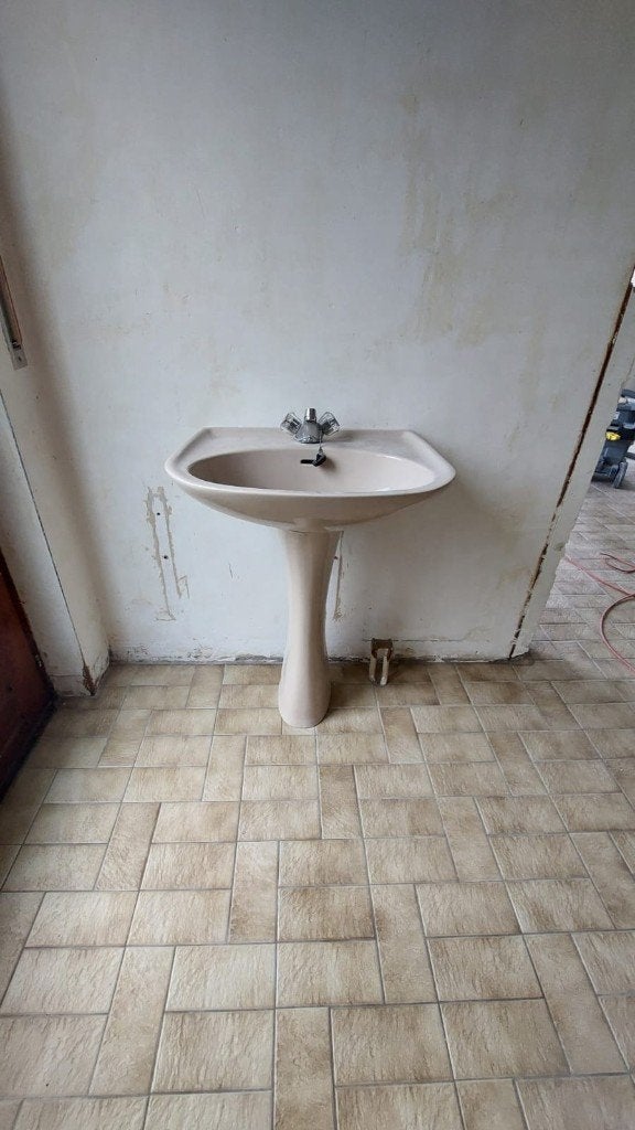 Lavabo sur pied en faïence beige, Maison & Meubles, Enlèvement