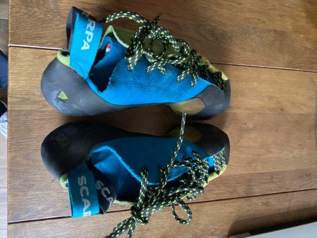 Chaussons Escalade SCARPA MAGO. Taille 41.0, Sport en Fitness, Ophalen, Gebruikt, Klimsportschoenen