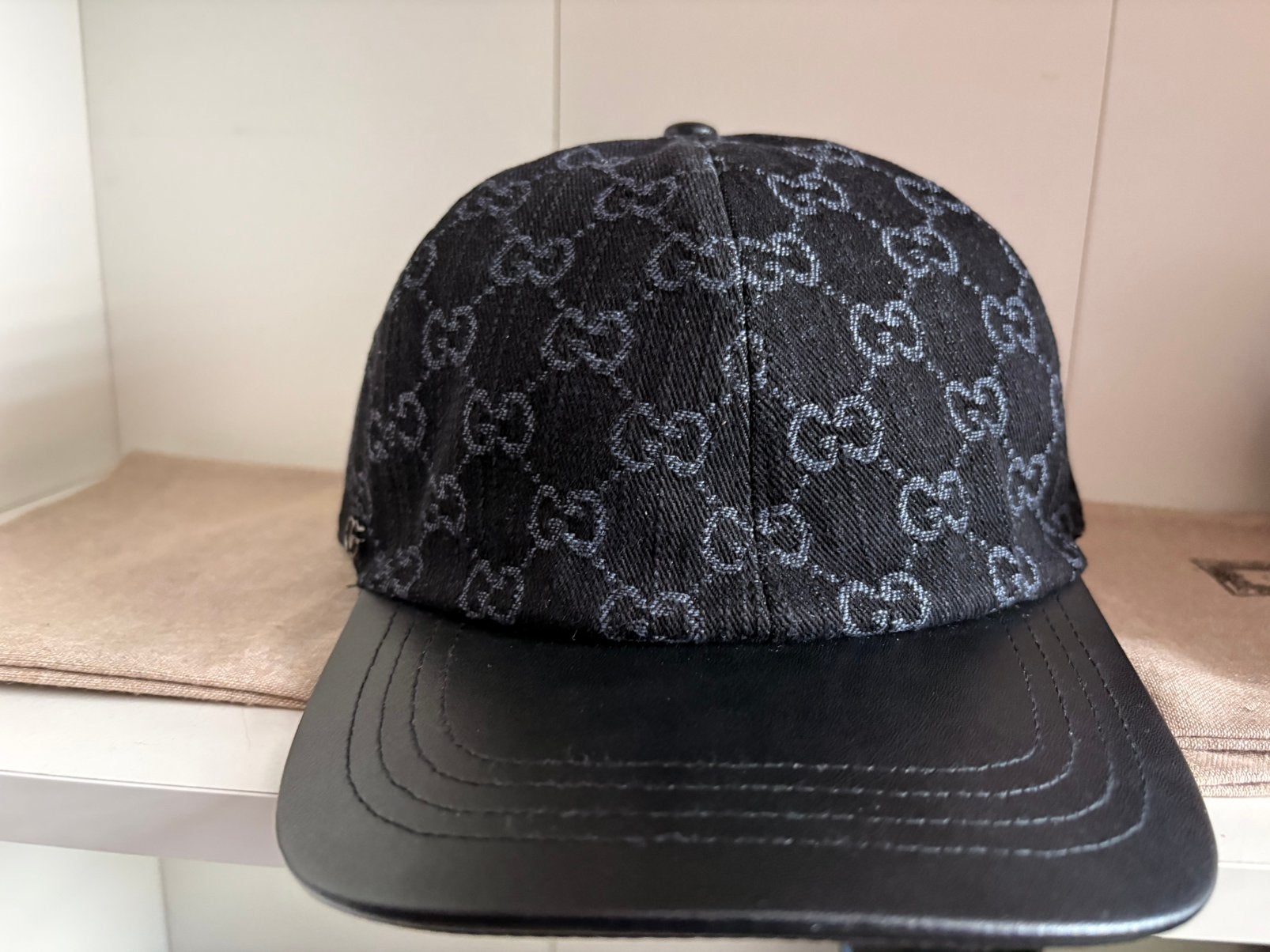 Gucci Dubai Noir, Enlèvement, Neuf, 58 ou 59 cm (L, 7¼ ou ⅜ pouces), Casquette