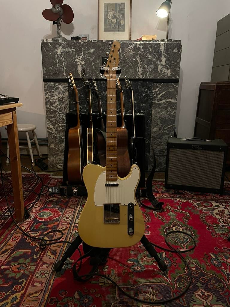Vintera Roadworn tele met custom shop upgrades, Muziek en Instrumenten, Snaarinstrumenten | Gitaren | Elektrisch, Zo goed als nieuw