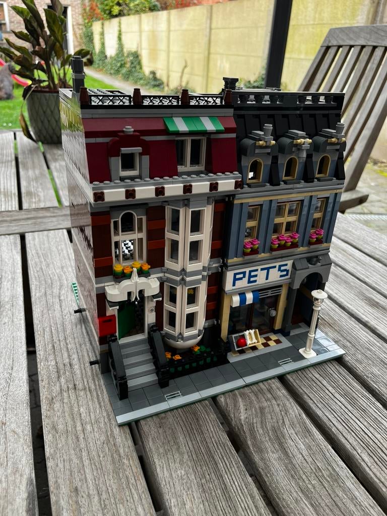 Lego Creator Expert 10218 Pet Shop - Dierenwinkel, Kinderen en Baby's, Speelgoed | Duplo en Lego, Ophalen of Verzenden, Zo goed als nieuw