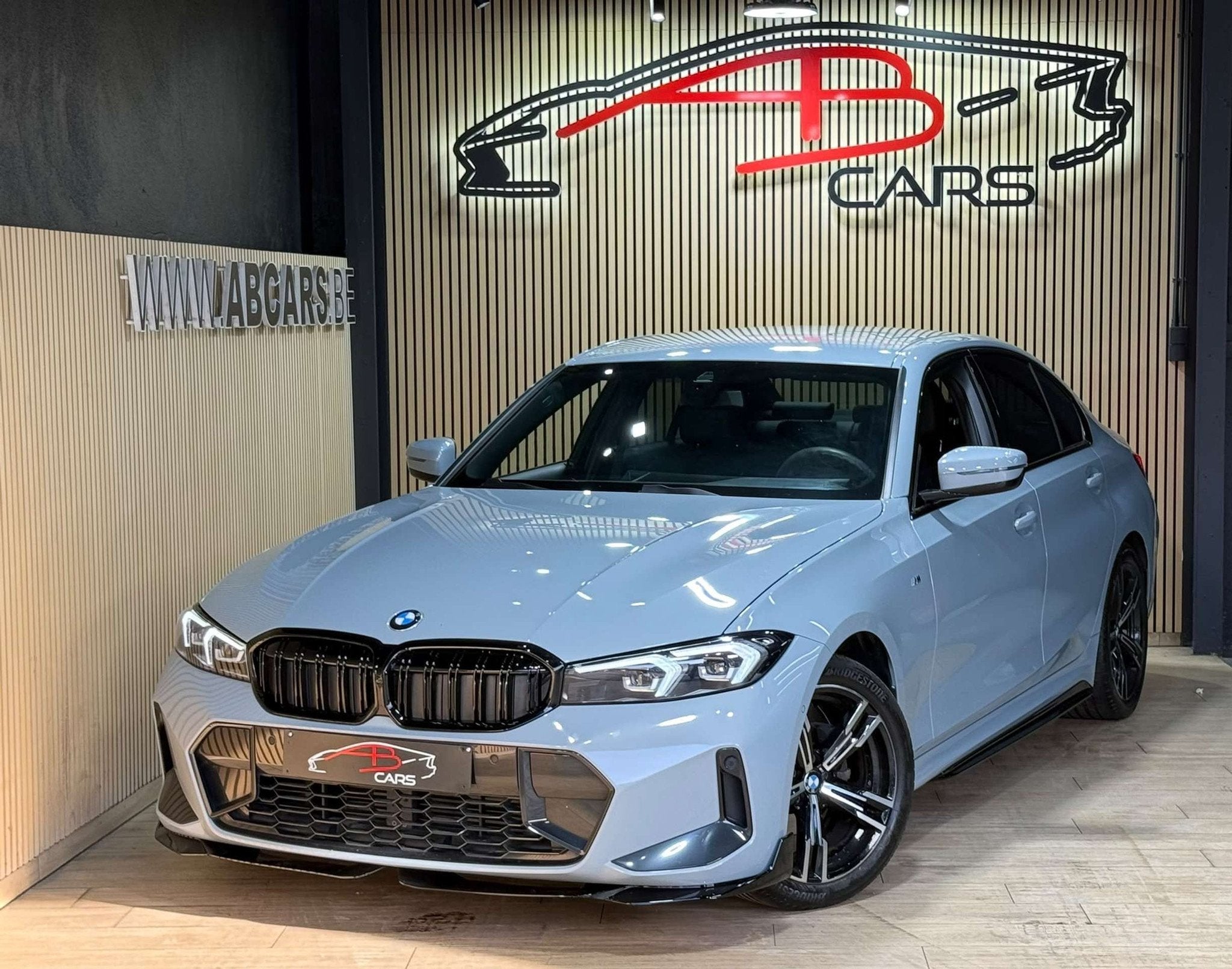 BMW 3 Serie 318 dA MHEV * PACK M PERFORMANCE * GARANTIE 12 M, Auto's, 4 deurs, 4 cilinders, 136 pk, Leder