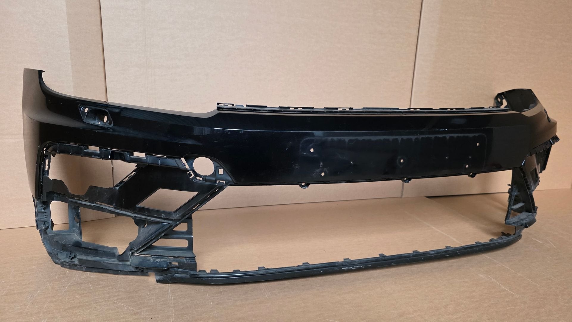 Voorbumper VW Tiguan 5NA R-line 6xPDC KLS L C9X BUMPER ORGIN, Volkswagen, -, Origine de la pièce connue, Utilisé