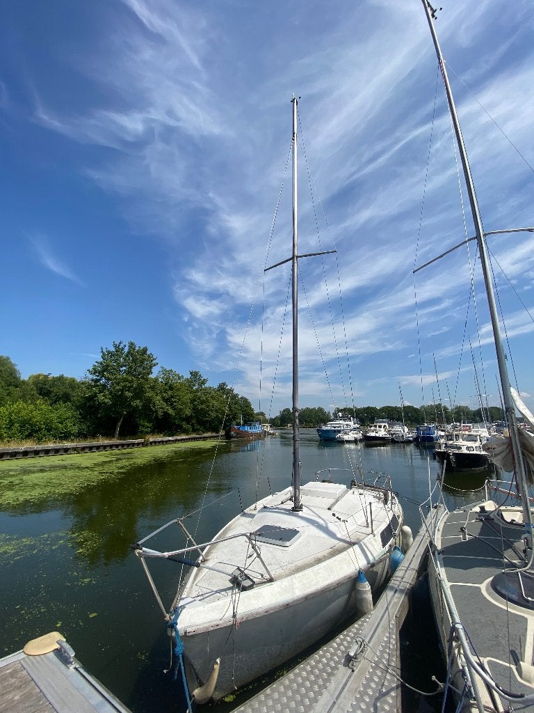 Voilier Jeanneau Flirt, Sports nautiques & Bateaux, Voiliers à cabine & Voiliers, Utilisé, Voilier à moteur (motorsailer), Jeanneau