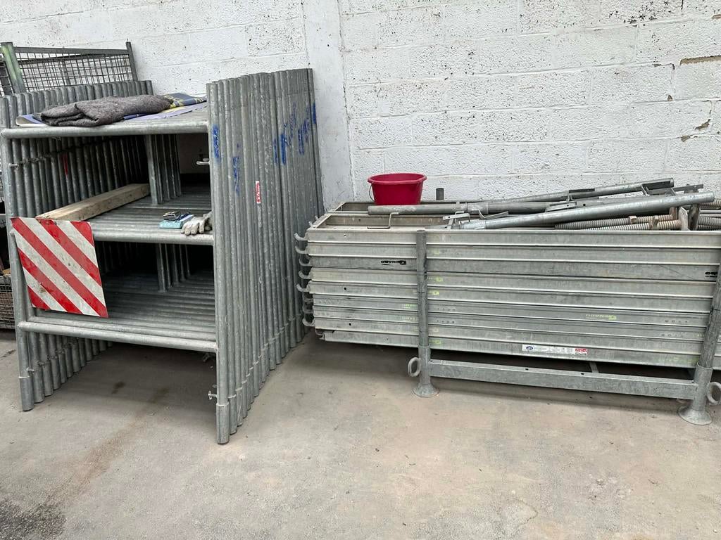 100 m2 steiger, Doe-het-zelf en Bouw, Steigers, Ophalen, Zo goed als nieuw