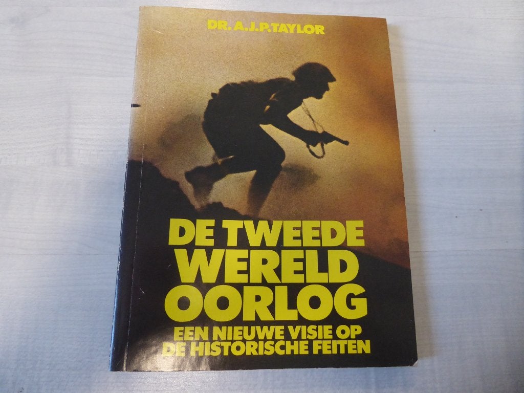 Historische feiten Tweede Wereldoorlog, Boeken, Oorlog en Militair, Ophalen of Verzenden, Tweede Wereldoorlog, Gelezen