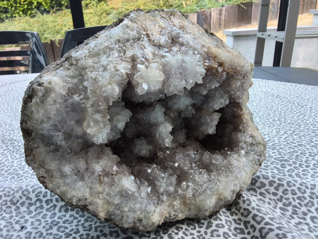 Ancienne grande géode en quartz améthyste de +- 8 kg, Enlèvement ou Envoi, Minéral