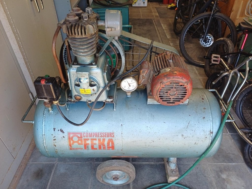 FEKA-compressor, Doe-het-zelf en Bouw, Compressors, Ophalen, Gebruikt, 400 tot 800 liter/min, 10 bar of meer