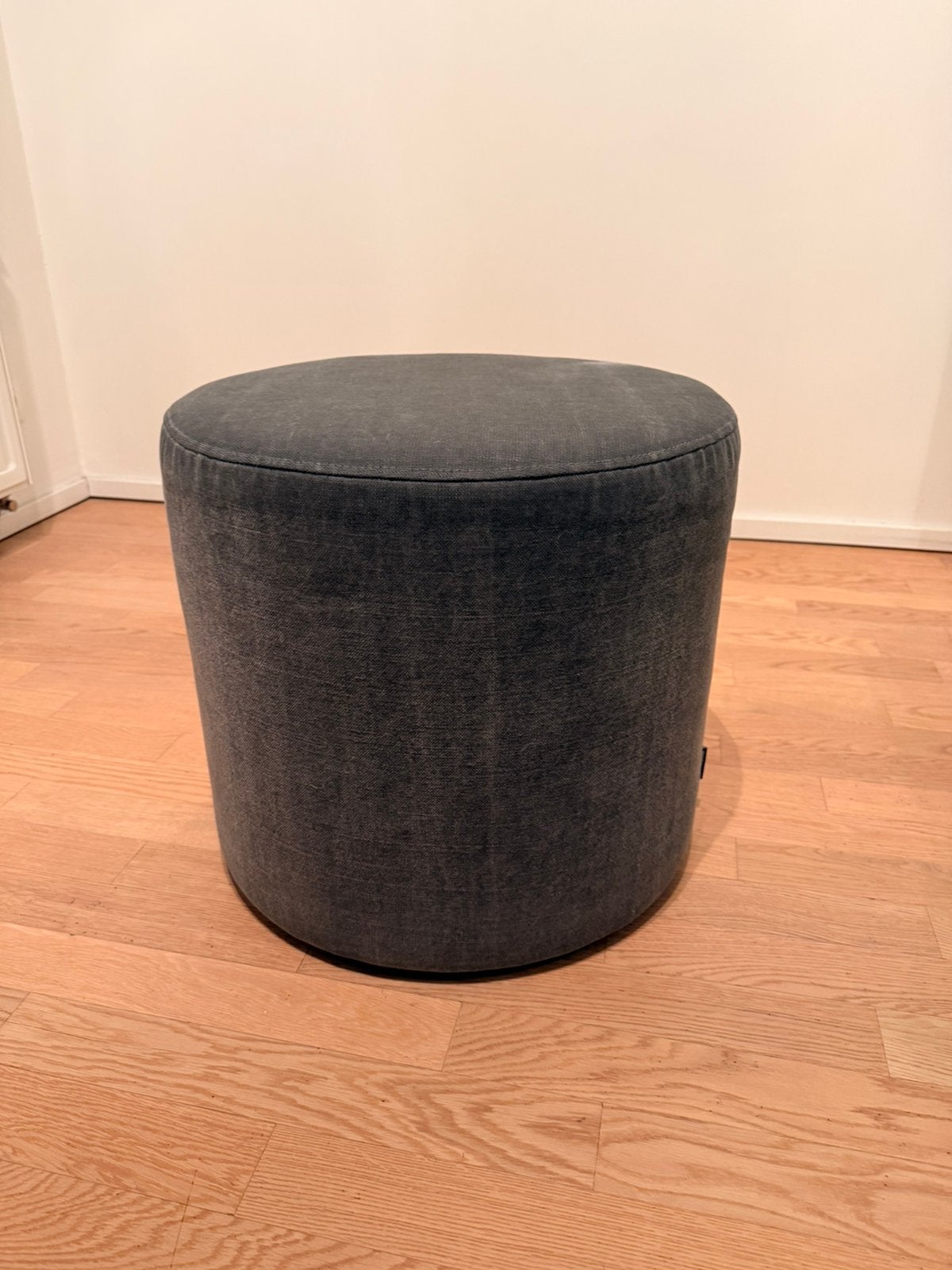 Pouf grey, Enlèvement, Utilisé
