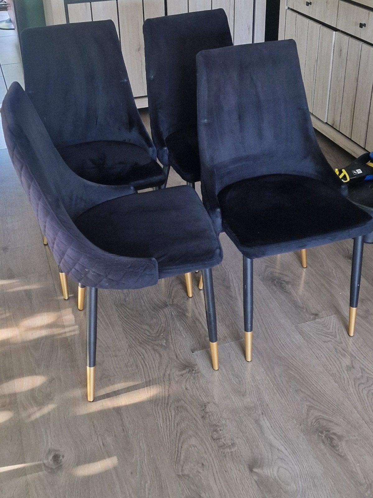 4 elegante fluwelen stoelen, Ophalen, Zwart