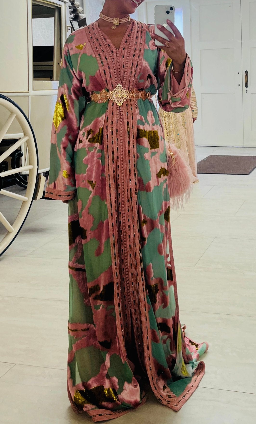 Takshita te koop met mooie afwerking., Ophalen, Gedragen, Maat 36 (S), Roze