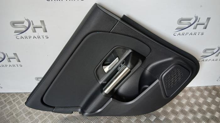 Portierbekleding 4Deurs links-achter van een Mercedes GLA, Gebruikt, -, Ophalen of Verzenden, -