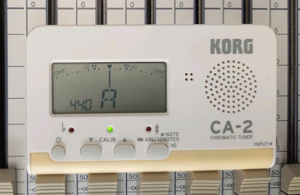 Korg CA-2 chromatic tuner, Ophalen of Verzenden, Zo goed als nieuw