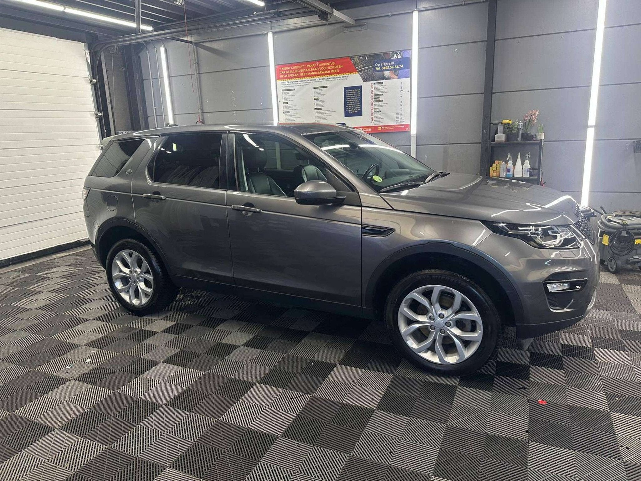 Land Rover Discovery Sport 2.0 TD4 AUTOMAAT bj. 2017 Euro 6, Autos, Argent ou Gris, Achat, 110 kW, Entreprise