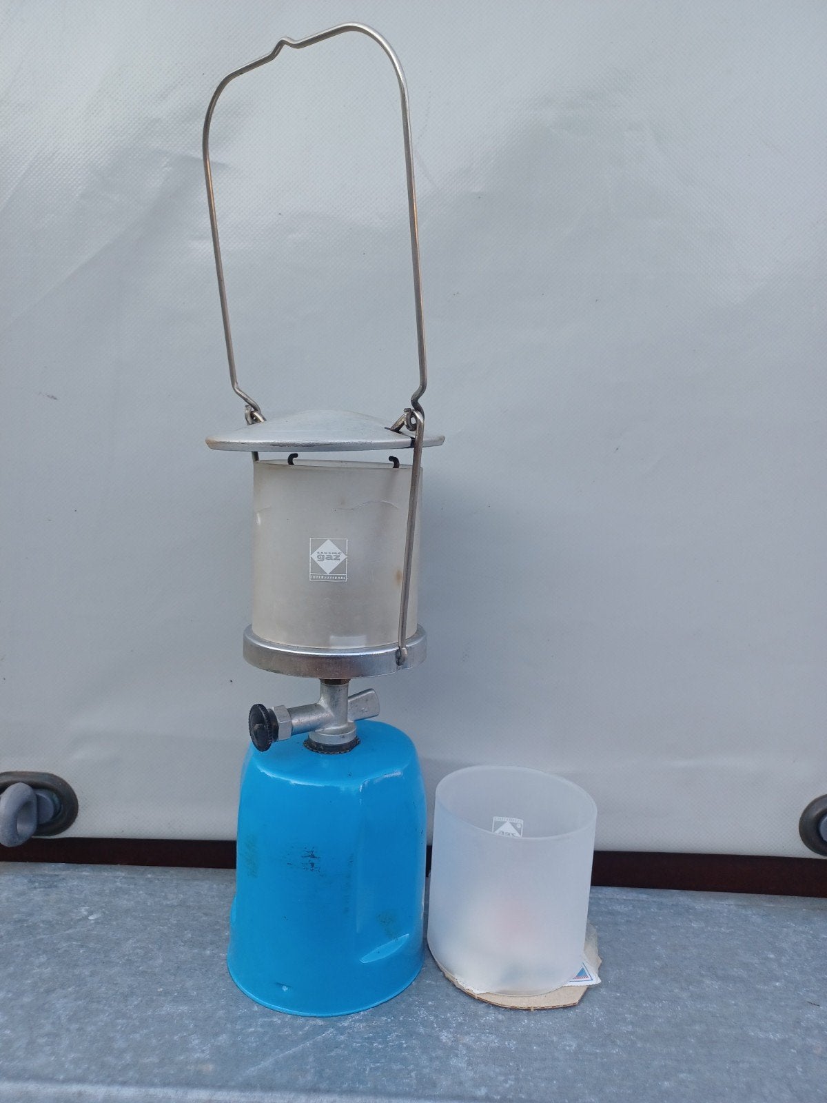 Campinggaz lantaarn + extra glas,zie info, Ophalen
