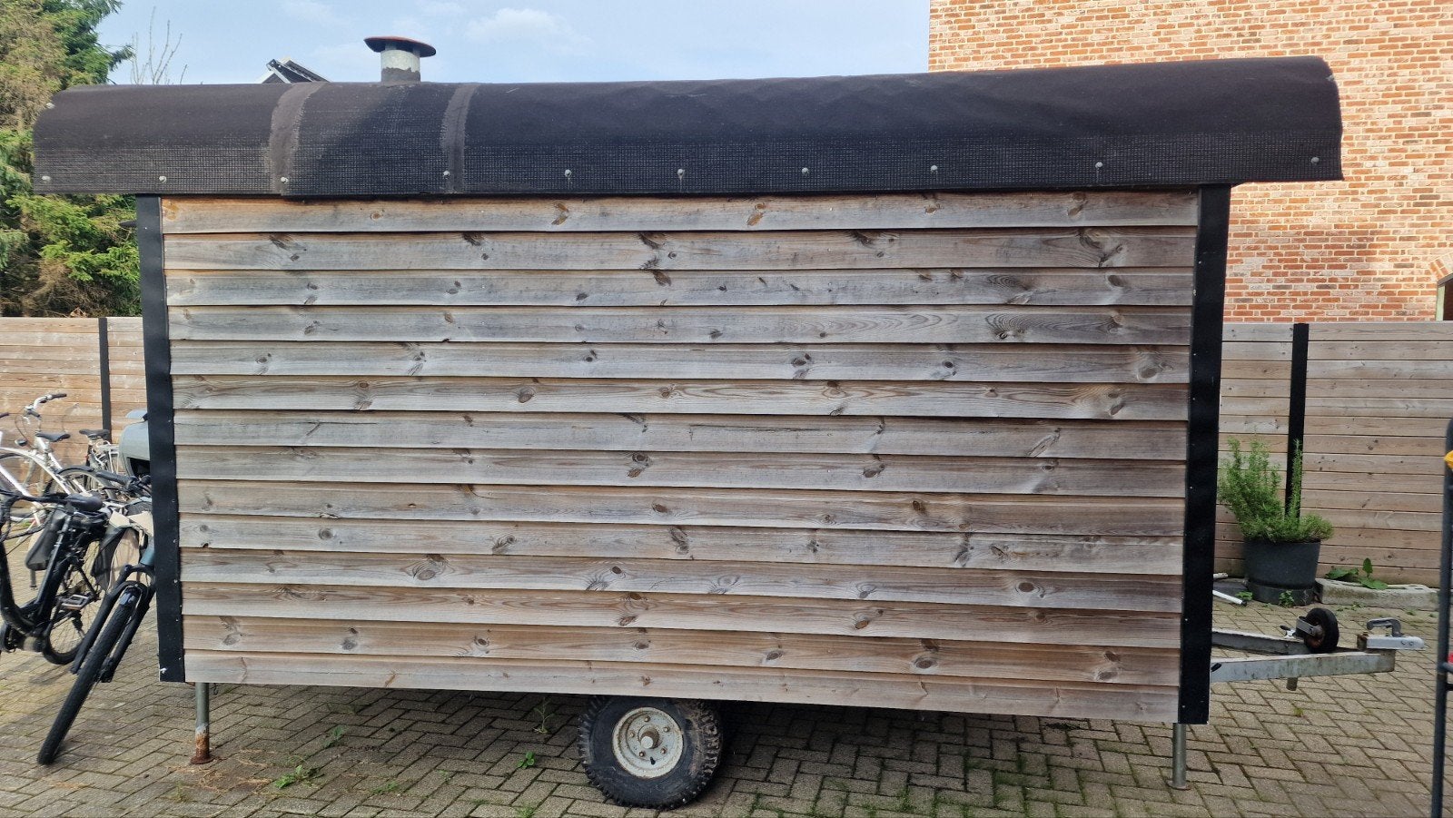 Woonwagen met chemisch toilet., Tuin en Terras, Tuinhuizen, Ophalen