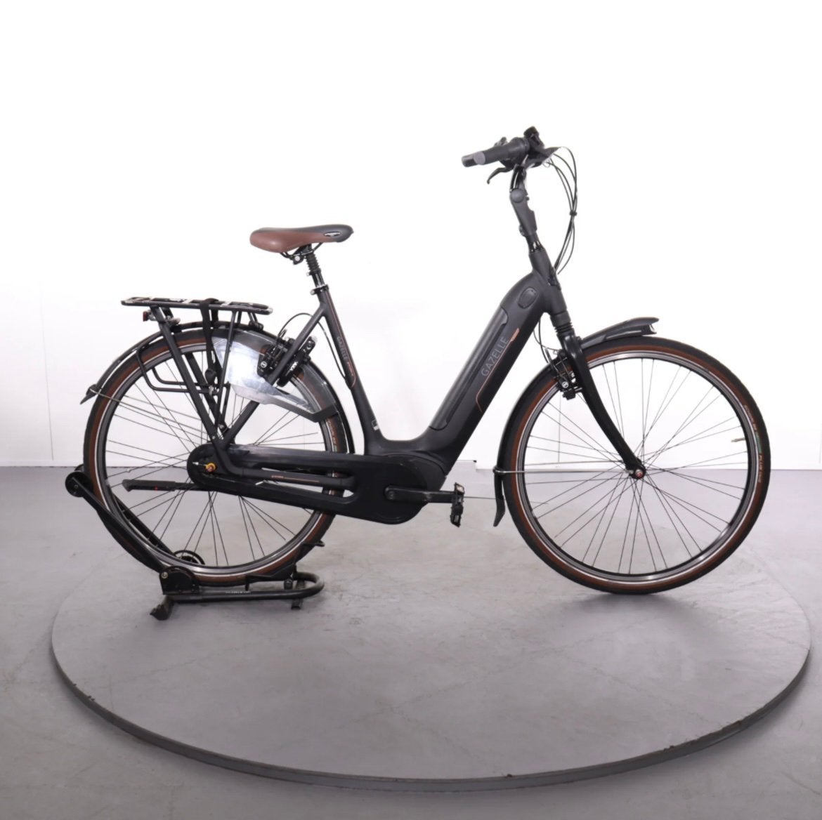 Gazelle Grenoble C8+ elektrische fiets te koop, Fietsen en Brommers, Ophalen, Versnellingen, Zo goed als nieuw, Gazelle