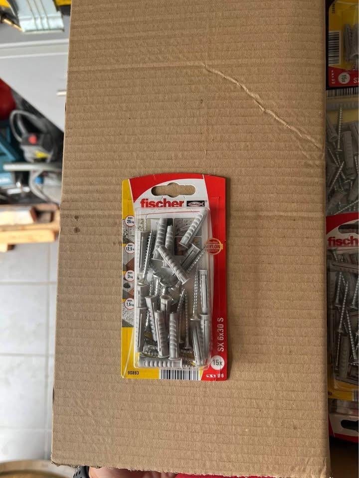 Fischer pluggen (6X30) + schroeven (4,5X40), Bricolage & Construction, Enlèvement, Neuf, Moins de 50 mm, Chevilles