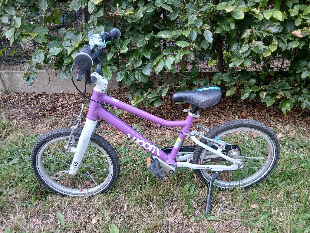Woom 3 paarse fiets 16 inch (lichtgewicht), Fietsen en Brommers, Ophalen, Gebruikt, Velgrem, Handrem