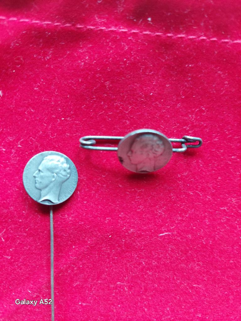 épingle et broche : mouvement résistance silencieuse, Collections, Maisons royales & Noblesse, Utilisé, Pin ou (petite) Cuillère