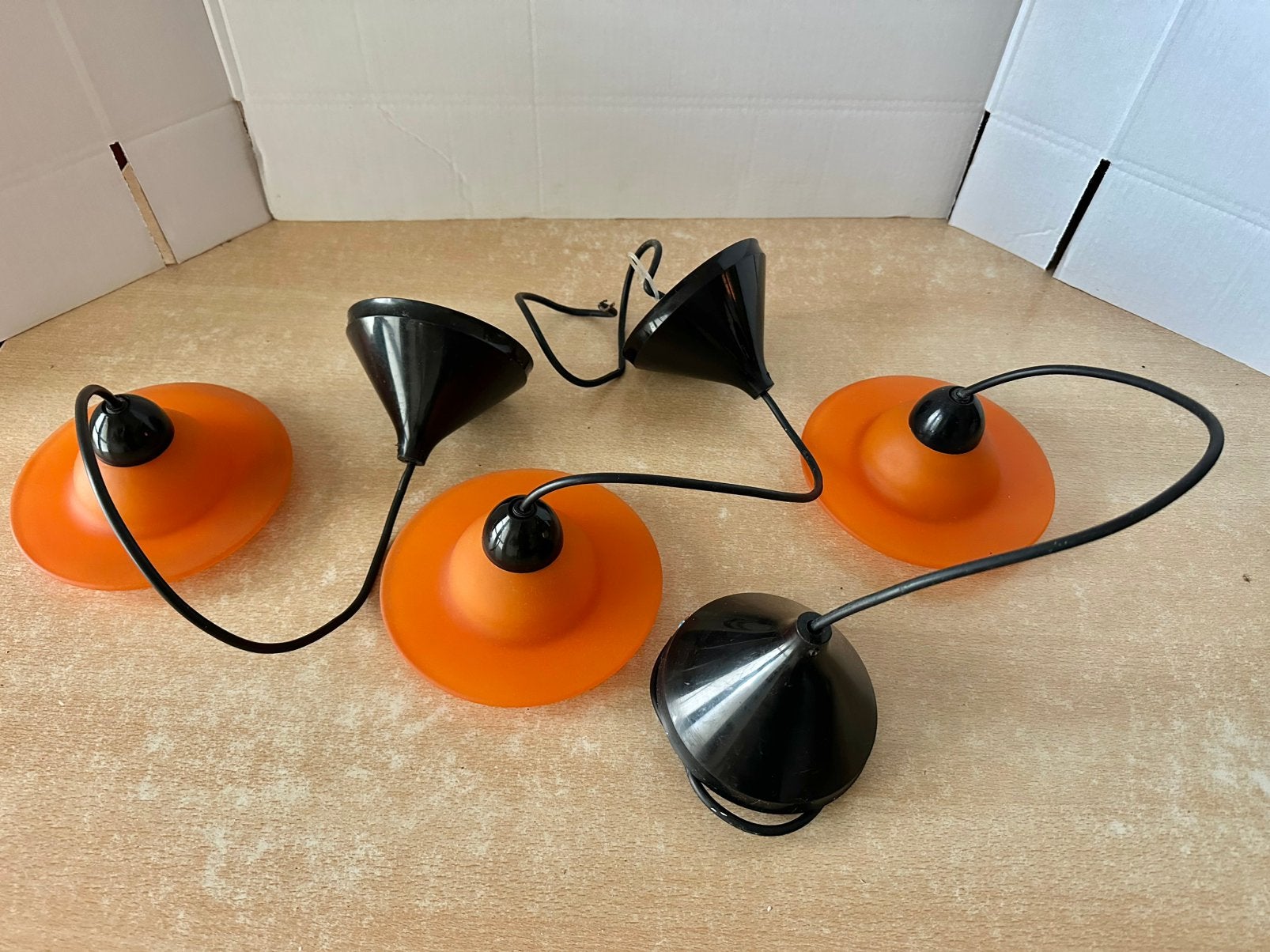 4 oranje Massive UFO lampen, Enlèvement ou Envoi, Utilisé, Verre, E14 (petit)