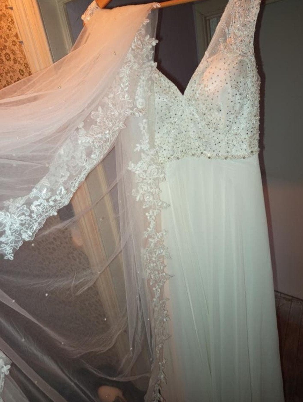 Trouwkleed wit met kant en diamantjes Ongedragen!!, Kleding | Dames, Trouwkleding en Trouwaccessoires, Ophalen, Wit