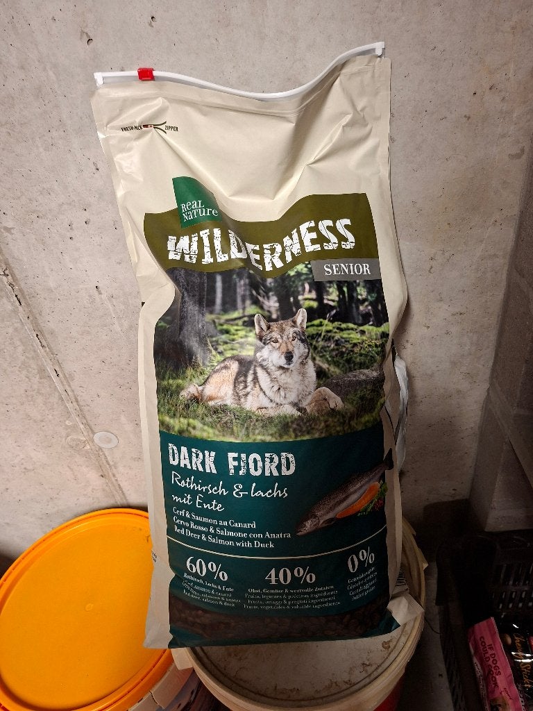 Real Nature Wilderness Dark Fjord Senior 12Kg hondenbrokken, Enlèvement, Chien