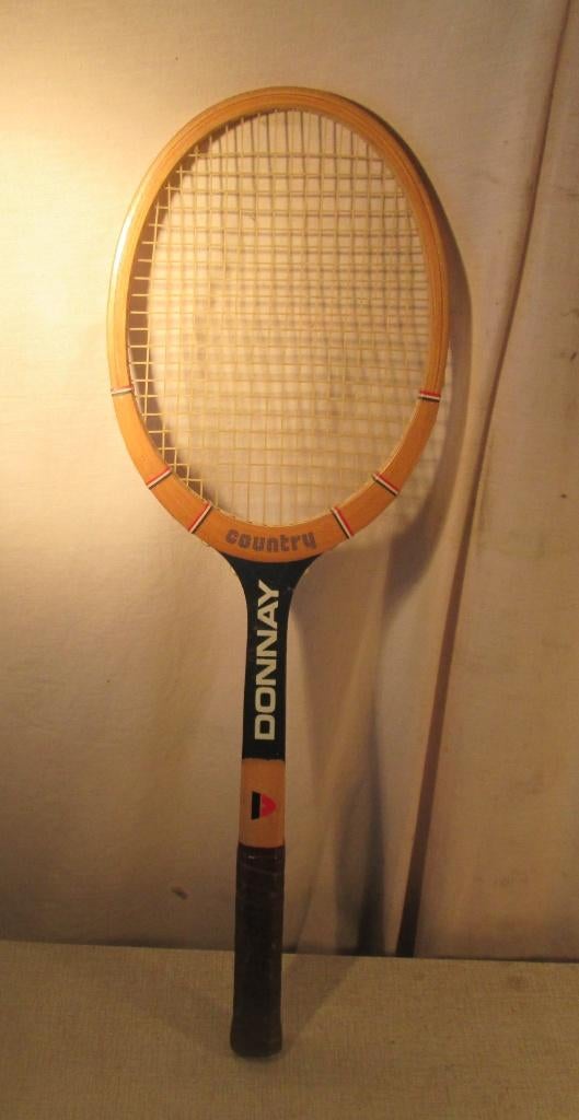 Prima Vintage Houten Tennis Racket - Donnay Country, Sport en Fitness, Tennis, Ophalen of Verzenden, Zo goed als nieuw, Racket