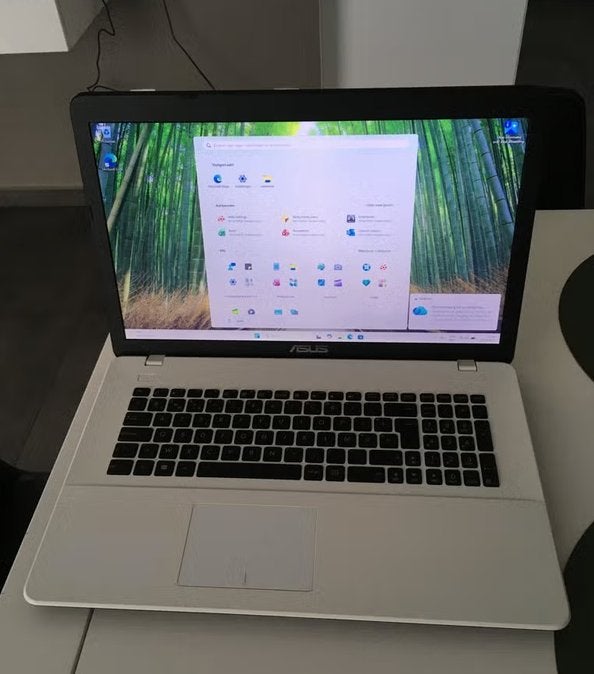 ASUS X751Y – 17" / 12GB RAM / 256GB SSD / Windows 11, Computers en Software, Windows Laptops, 256 GB, ASUS, Refurbished, Ophalen of Verzenden