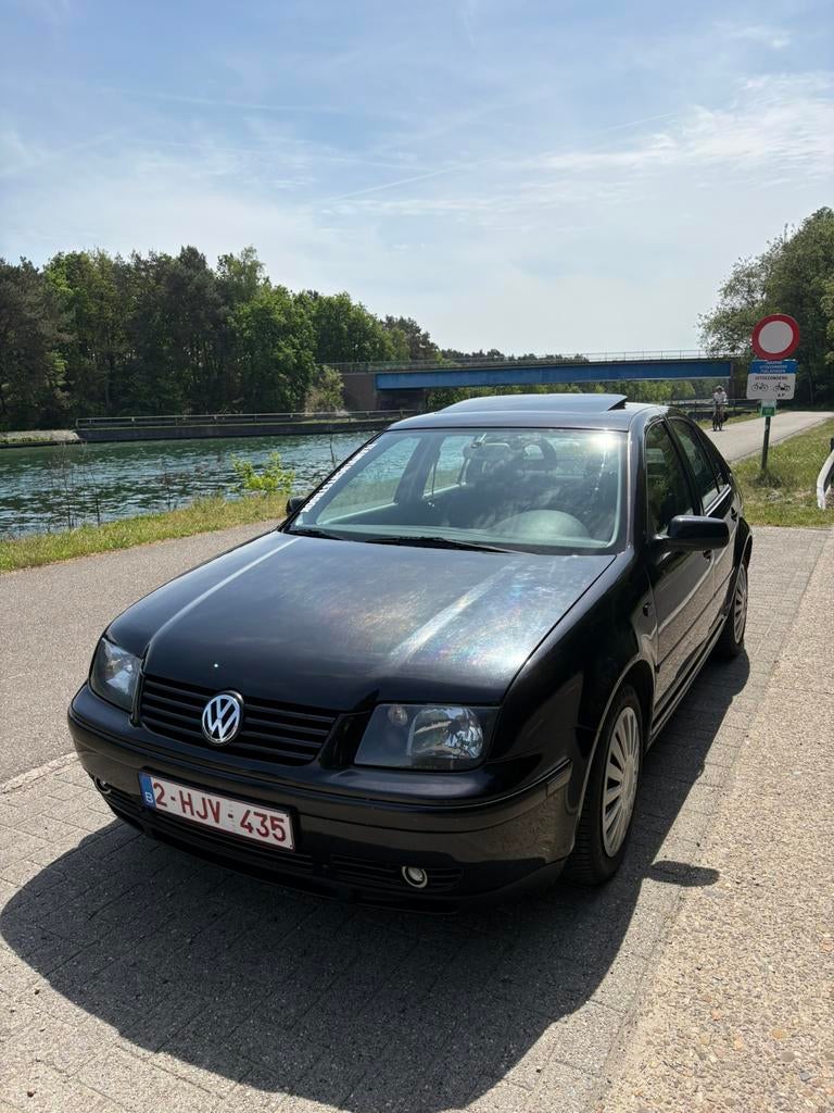 Volkswagen bora 2.0 2001 zwart, Auto's, Volkswagen, Particulier, Bora, Airbags, Airconditioning, Alarm, Apple Carplay, Bluetooth