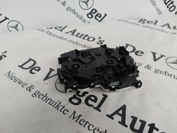 Deurslot Mechaniek 4Deurs links-achter van een Mercedes Vito, Gebruikt, -, Ophalen of Verzenden, -