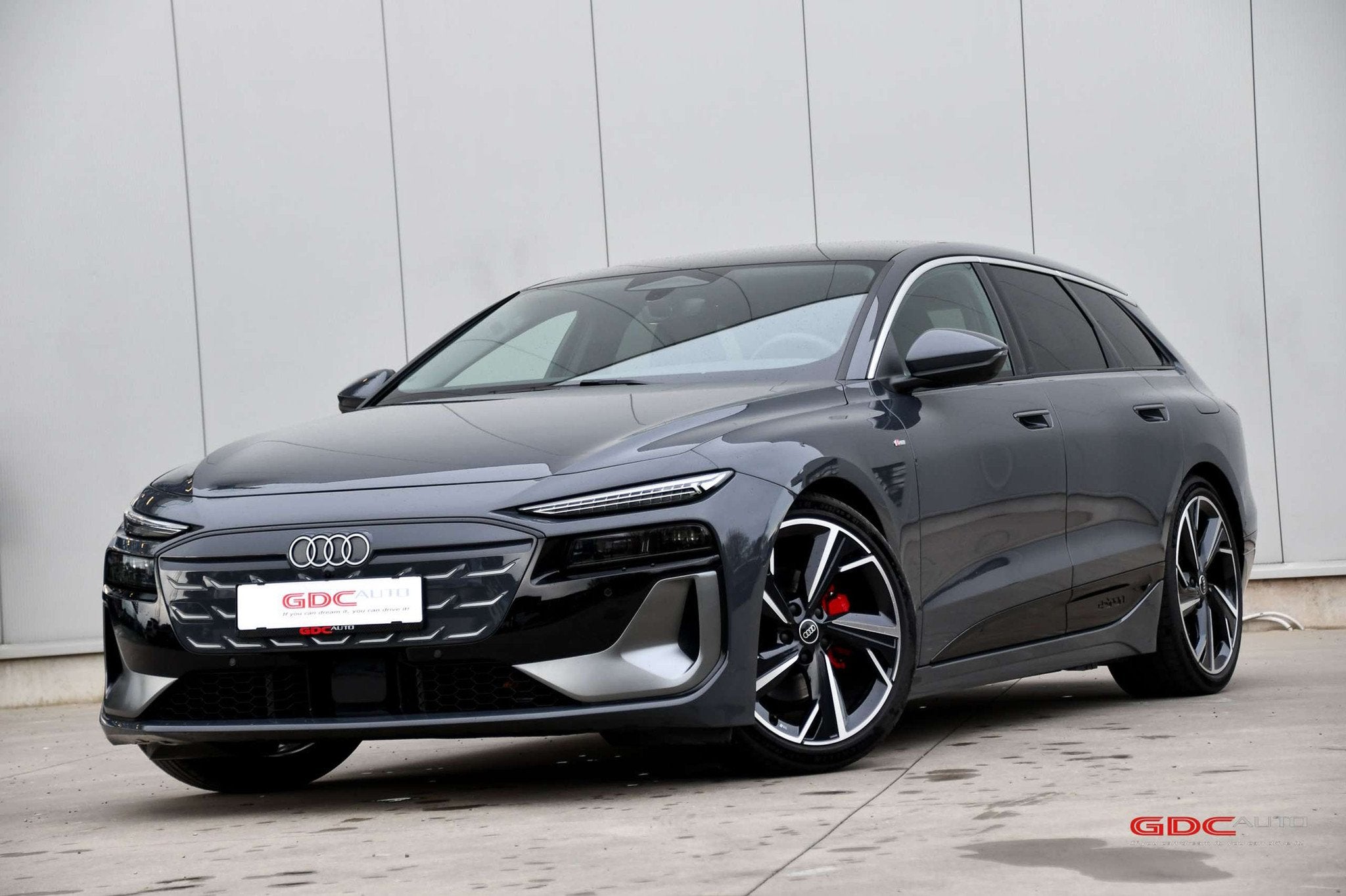 Audi A6 e-tron A6 Avant E-Tron l S-line l Trekhaak l Head-Up, Automaat, Achterwielaandrijving, Gebruikt, Zwart