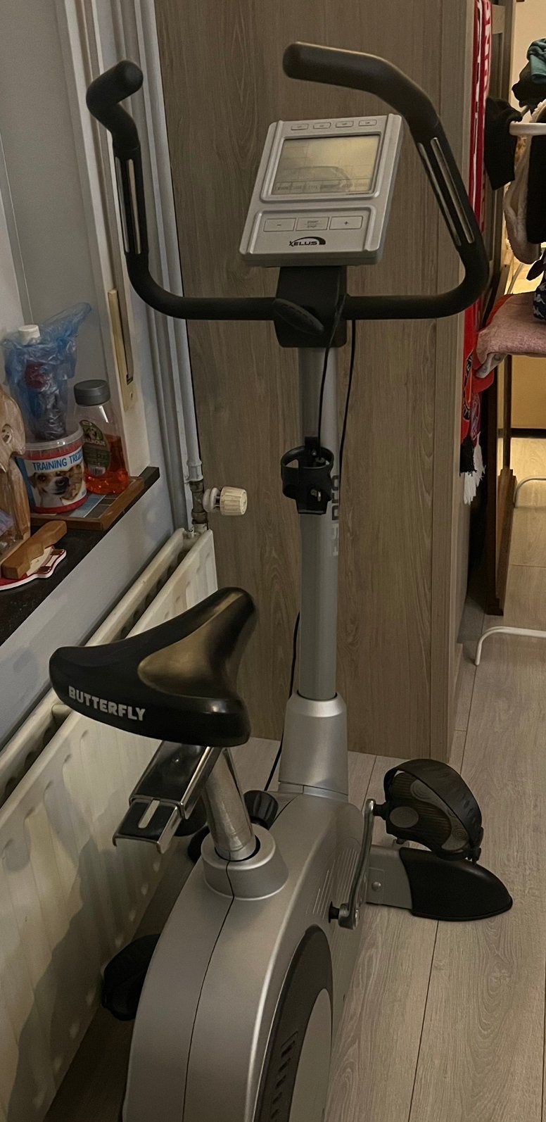 Hometrainer E9 pro  studio ergometer, Sports & Fitness, Enlèvement, Comme neuf, Vélo d'appartement