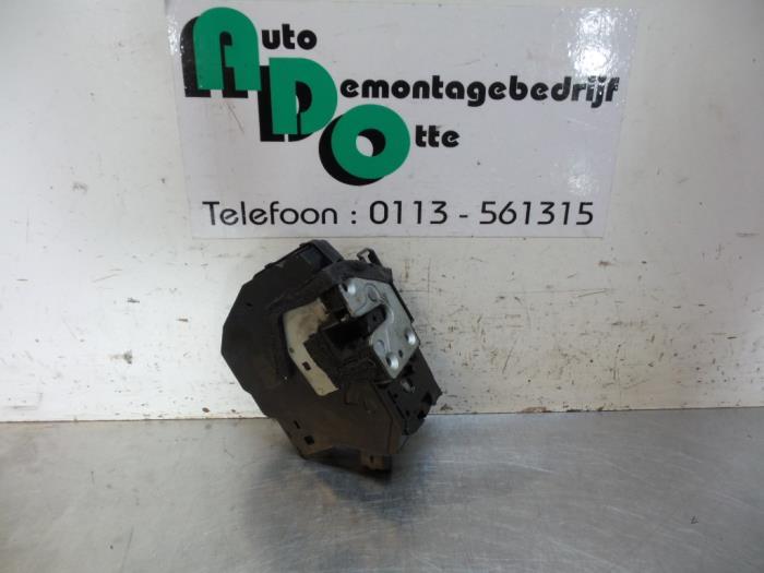Deurslot Mechaniek 4Deurs rechts-voor van een Renault Clio (, Gebruikt, -, Renault, -