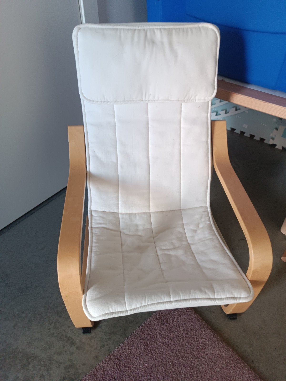Ikea poang kinderstoel, Ophalen