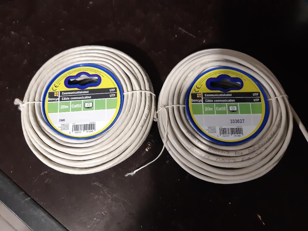 2 rouleaux cable UTP cat 5e, Ophalen of Verzenden, Nieuw