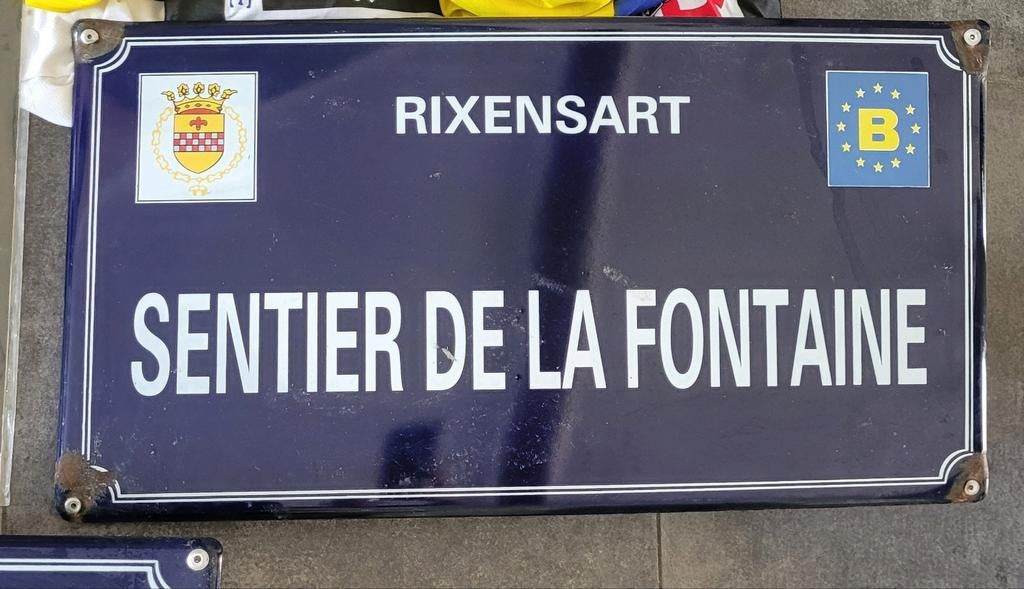 Plaque émaillée sentier de la fontaine, Enlèvement ou Envoi