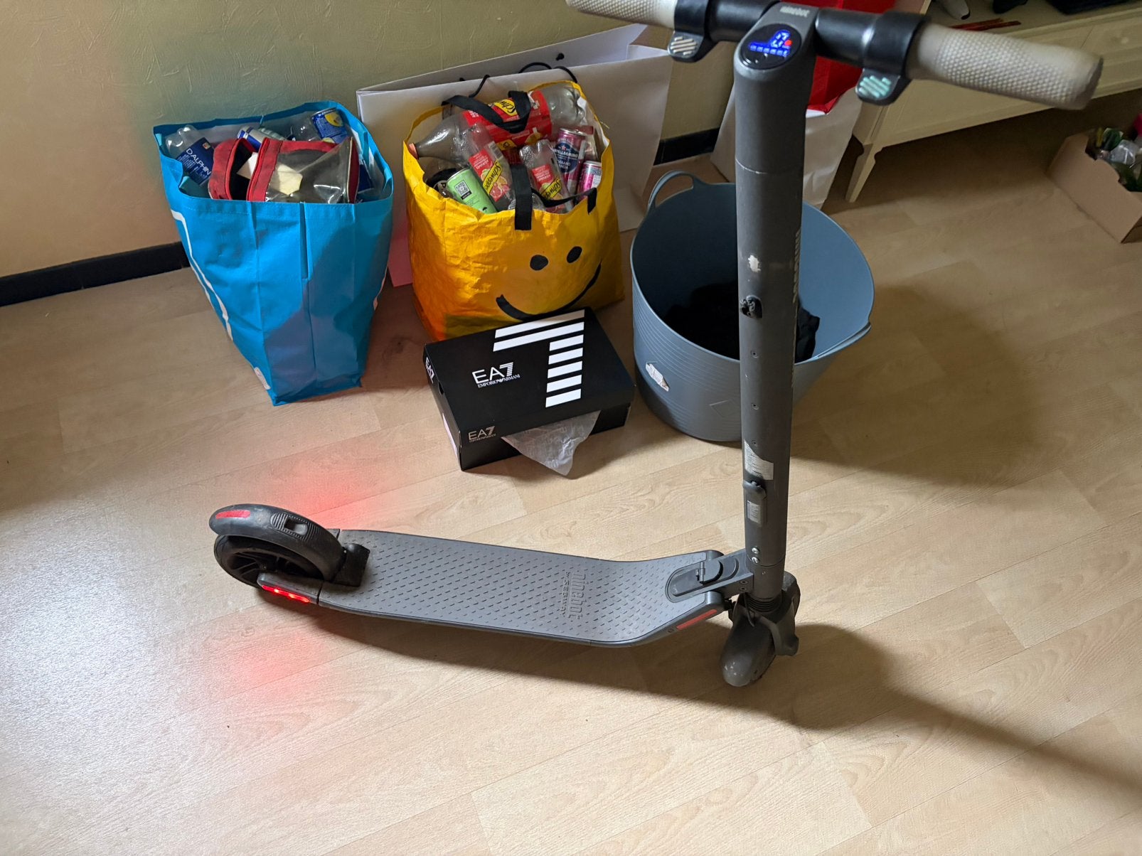 Ninebot es2 in goede staat, Vélos & Vélomoteurs, Enlèvement, Comme neuf