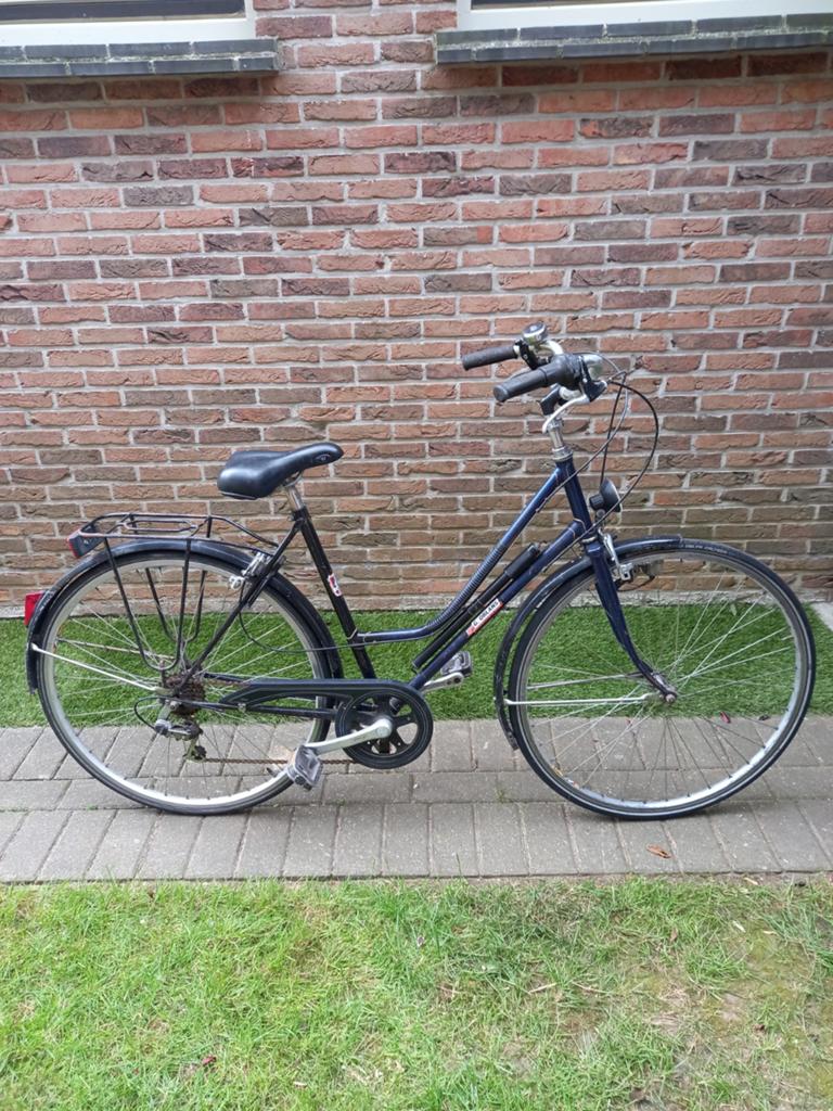 Damesfiets, Ophalen
