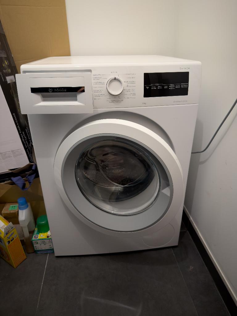 BOSCH Washing Machine, Ophalen, 1200 tot 1600 toeren, Minder dan 85 cm, 8 tot 10 kg