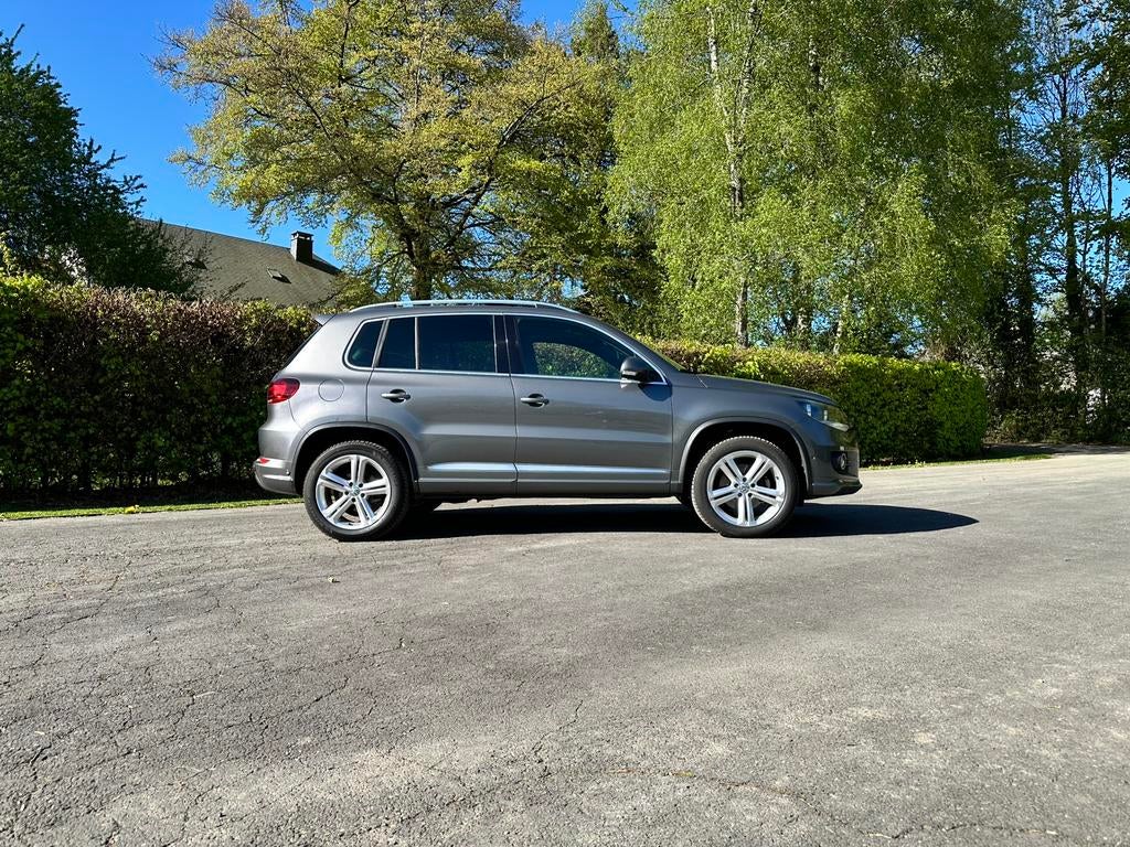 Rare ! Superbe Volkswagen Tiguan R-line ! A voir !, Autos, Cuir, Argent ou Gris, Achat, 110 g/km