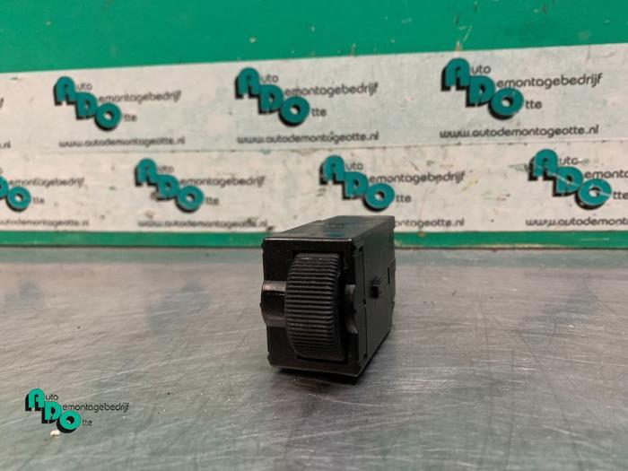 Gradateur habitacle d'un Mitsubishi Carisma (Carisma 99-), -, 3 mois de garantie, Utilisé, Mitsubishi